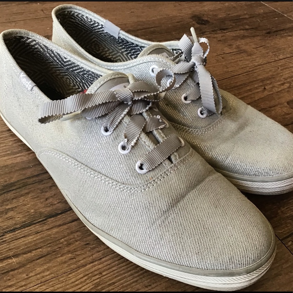 Glitter Keds, SIlver Metalic w/ Matching Laces